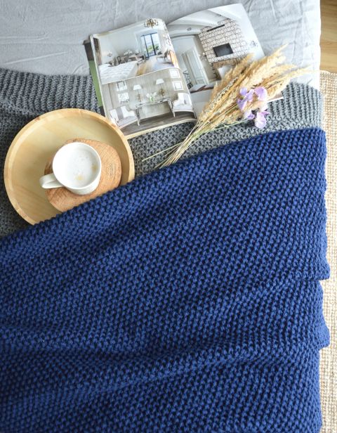 Wełna czesankowa, koce, narzuty i pledy