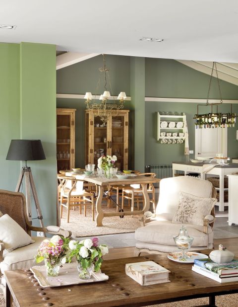 Dom w stylu rustykalnym z widokiem na górskie szczyty