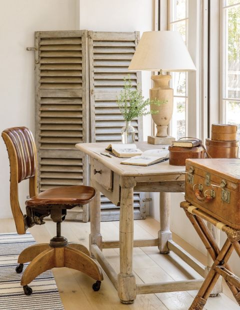 Kalifornijska architektura, europejskie antyki i naturalne materiały – tak Brooke i Steve Giannetti zbudowali swój