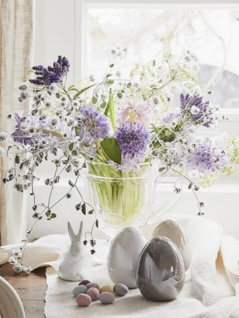 ozdoby wielkanocne na okno parapet drzwi