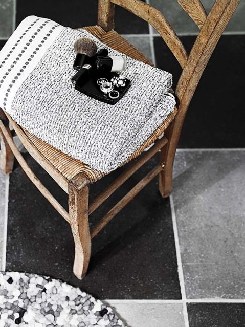 W miejscu pasterskiej szopy bez prądu, wody i gazu stanął dwustumetrowy dom, który mógłby startować w konkursie na najlepszy