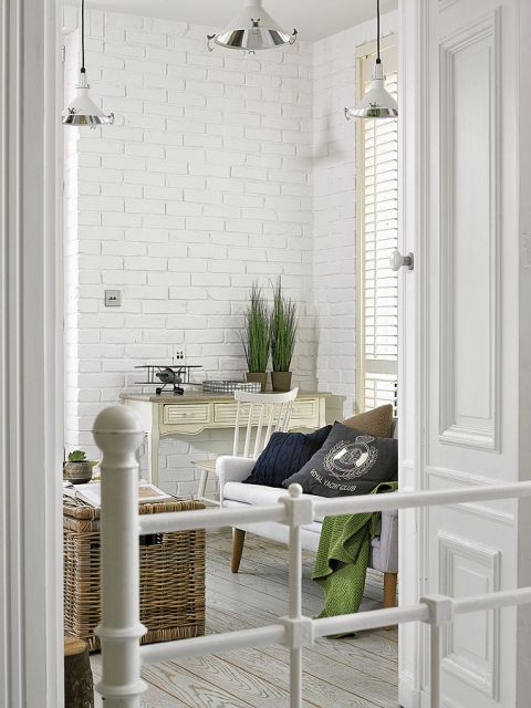 Deski na podłodze w sypialni są autentyczne, ze stodoły.