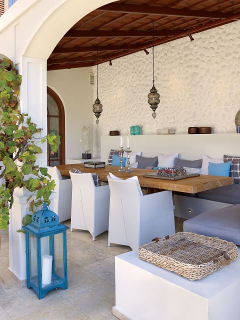 Dobrze urządzone wnętrze wg Christiny: dopasować meble, tapety i tkaniny do domu i otoczenia. Tylko wtedy jest naturalnie.