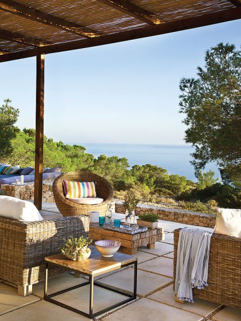 aranżacja tarasu z widokiem na morze