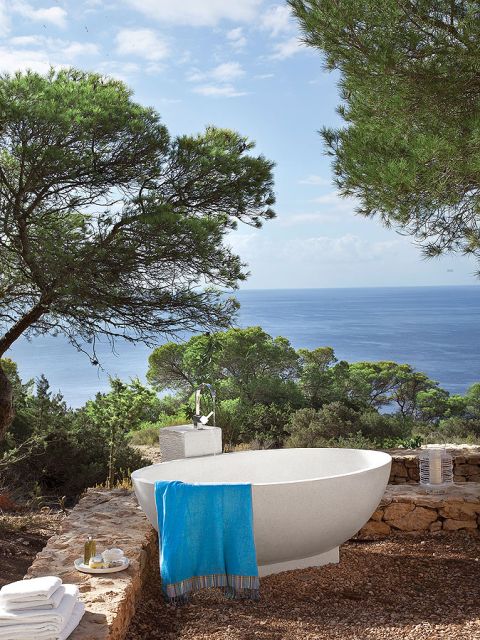 SPA pod chmurką z wanną ogrodową