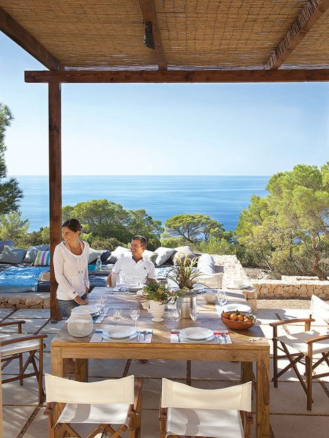 Przewiewny taras w sam raz na upały.