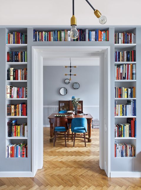 W tej warszawskiej kamienicy Joanna ma wszystko, o czym marzyła – balkon, piec i obraz, który umeblował jej dom,