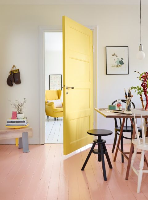 żółte drzwi wewnętrzne
