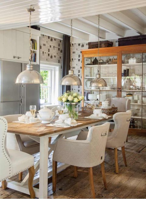 Współczesna wiejska rezydencja w stylu rustykalnym