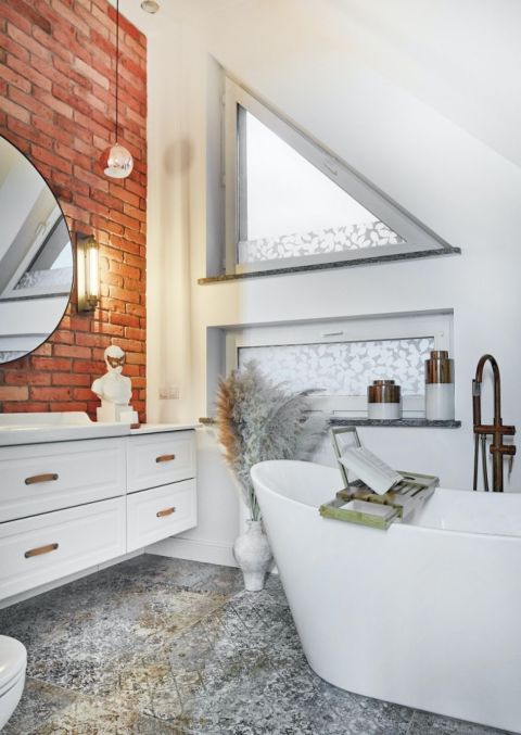 łazienki na poddaszu aranżacje
