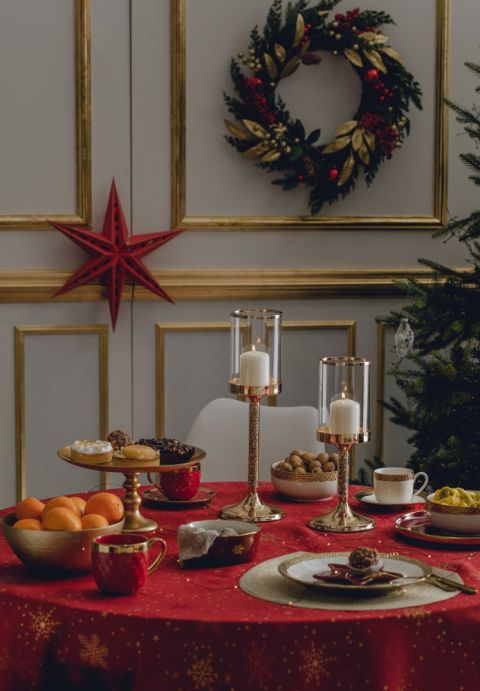 czerwone dekoracje do domu na boże narodzenie