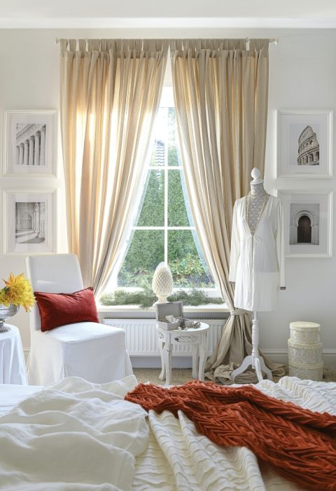 białe meble w sypialni