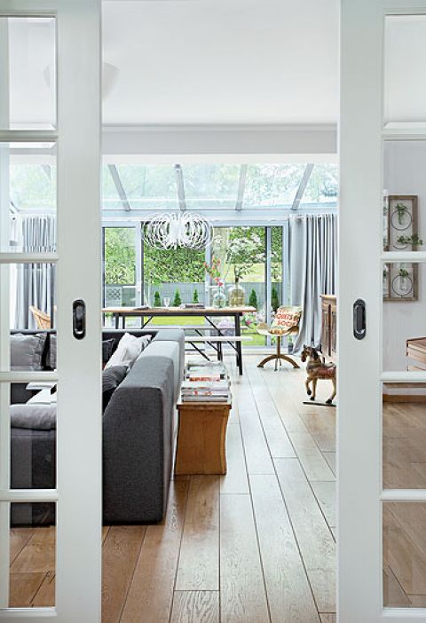 Błękitne szarości dominują w holenderskich domach, ale sprawdzają się również w Polsce.