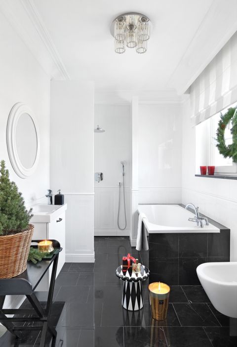 biało czarna łazienka styl nowojorski