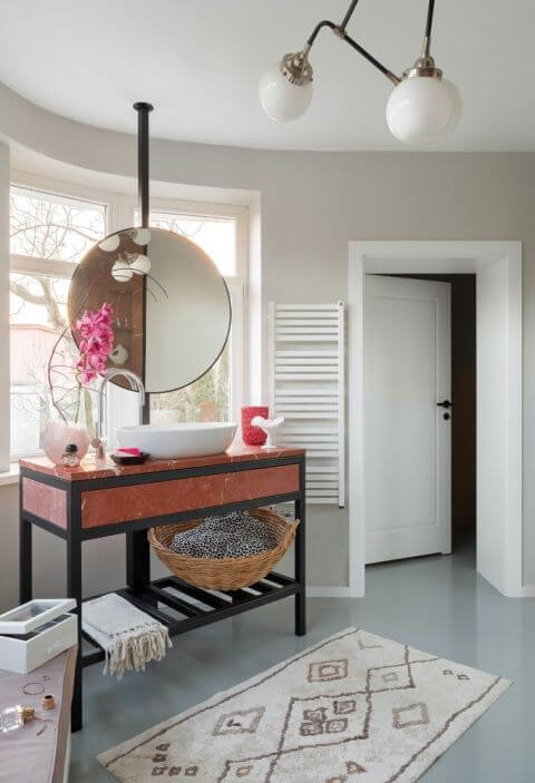 kolorowy blat pod umywalkę