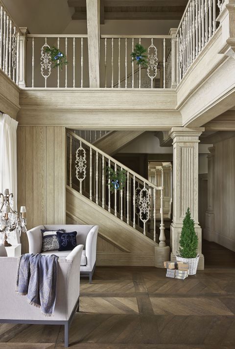 Wzorzyste pledy i poduszki z Etro Home.