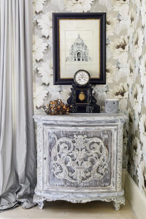 Szare wnętrza: dom z dobrą energią