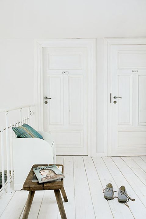 Recyklingowa moda, na punkcie której oszalał świat. Stare rzeczy podniesione są do rangi sztuki.