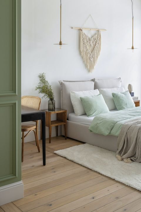 zielona ściana w sypialni aranżacje inspiracje