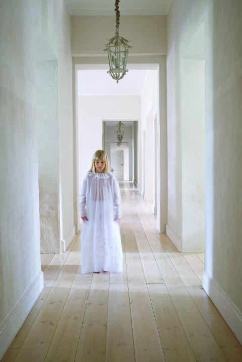 stary dworek korytarz