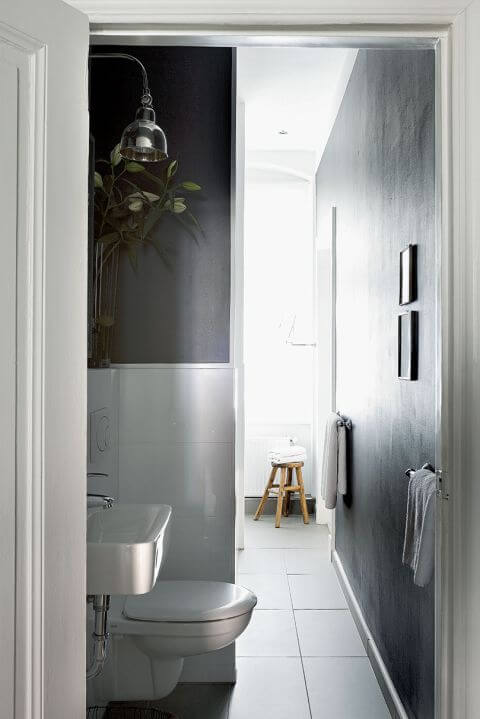 Kontrastowa, graficzna jest także łazienka