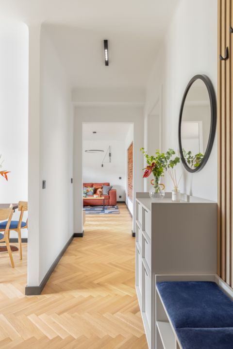 przedpokój w starej kamienicy