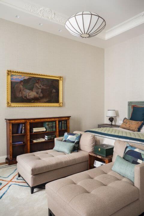 mieszkanie kolekcjonera sztuki sypialnia