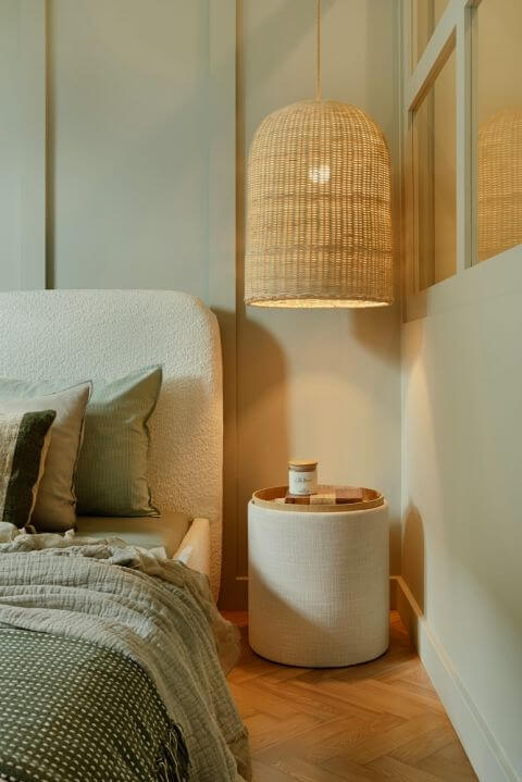 aranżacja mieszkania 53 m2 sypialnia z garderobą