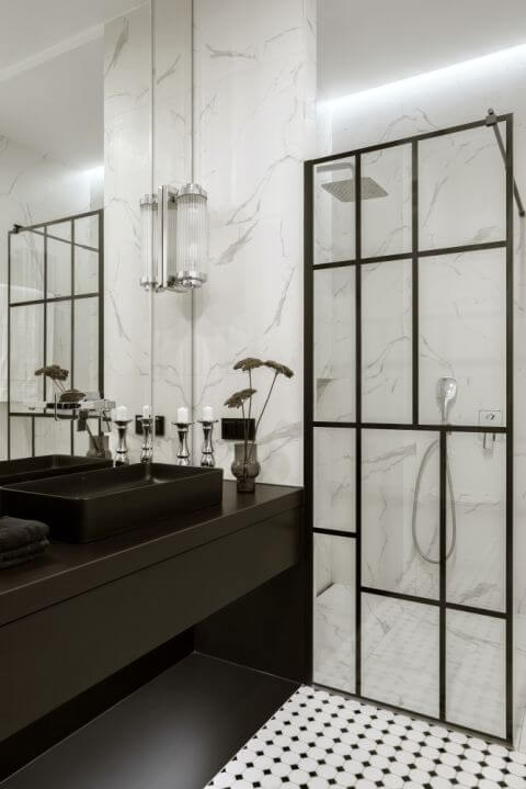 czarna umywalka w łazience