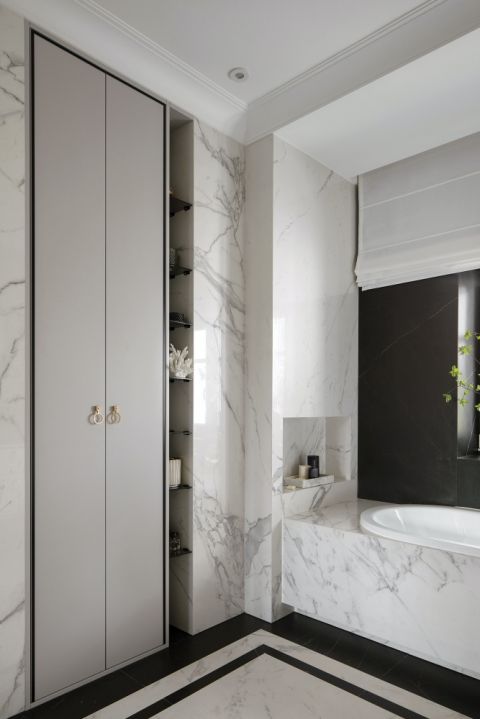 biało czarna łazienka w stylu modern classic