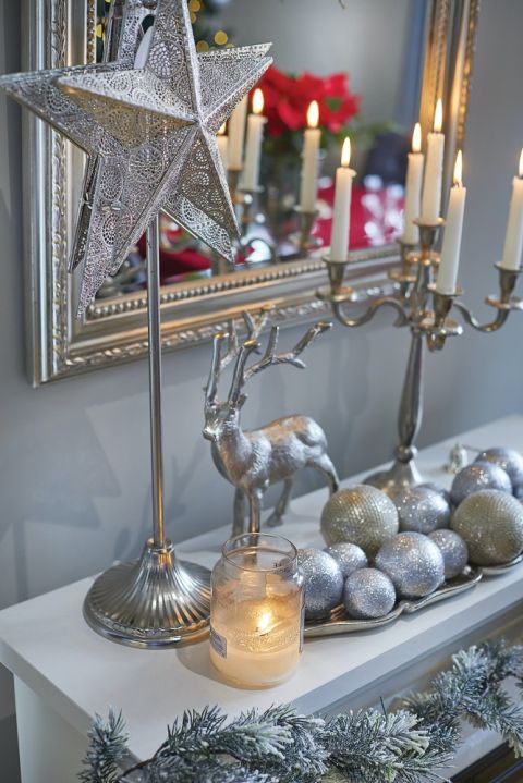 srebrne dekoracje bożonarodzeniowe
