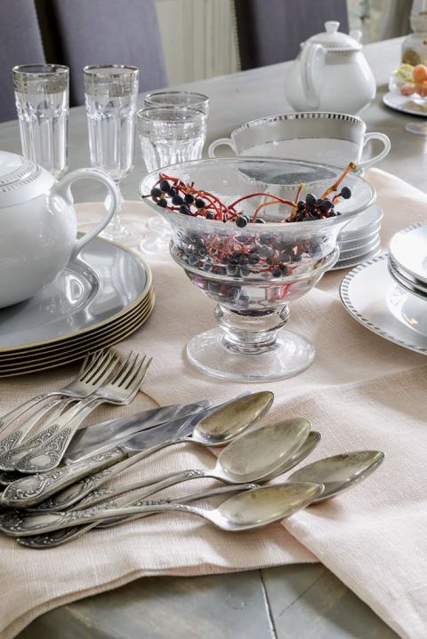 Szare wnętrza: dom z dobrą energią