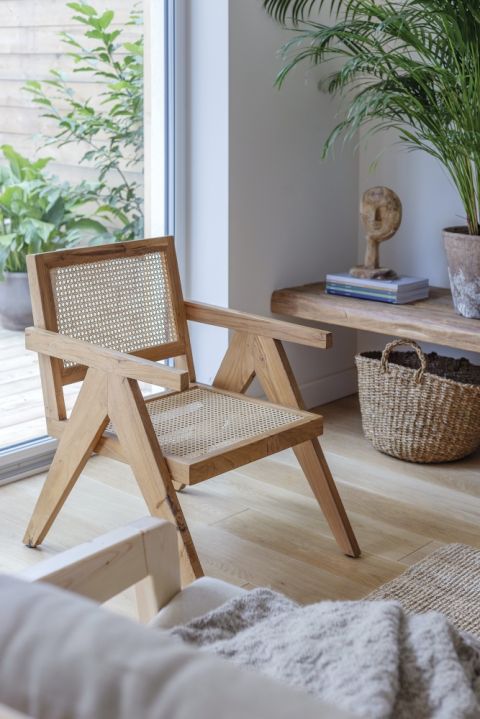 fotel w stylu skandynawskim