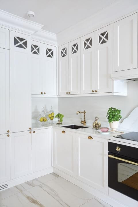 mała kuchnia narożna w mieszkaniu