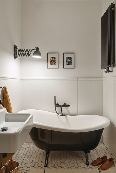 łazienka styl skandynawski z loftowym
