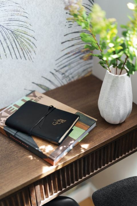 mała sypialnia w stylu boho