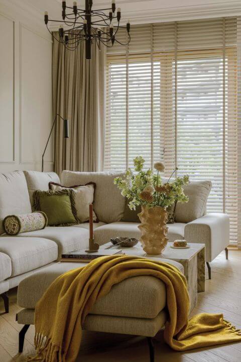 elegancki salon w mieszkaniu florystki