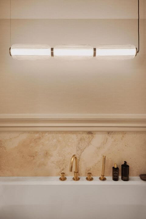 elegancka łazienka w mieszkaniu w dawnym browarze