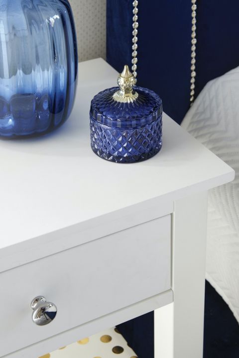 biało niebieskie dodatki do sypialni