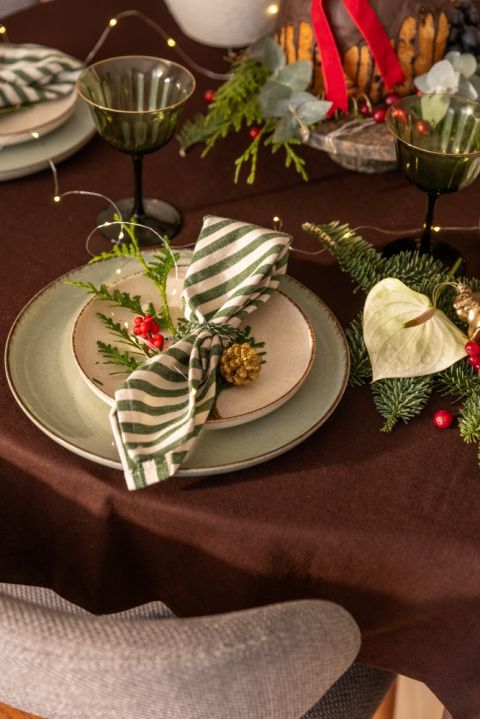 nowoczesna dekoracje stołu na boże narodzenie