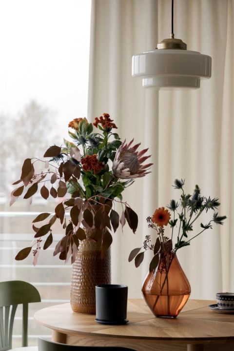 kącik jadalniany w salonie