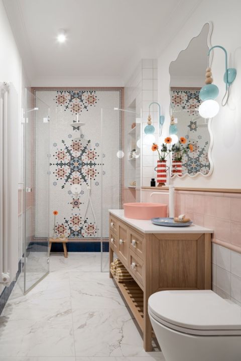 kolorowa mozaika w łazience