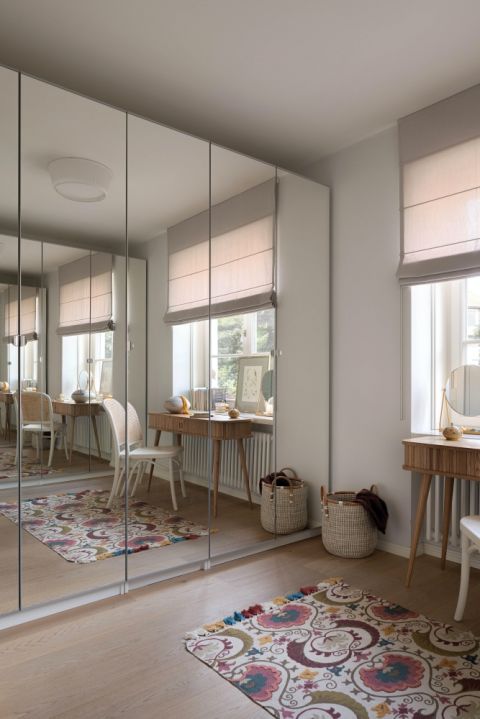 przytulne domowe biuro w sypialni