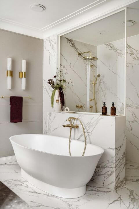 biała łazienka styl art deco