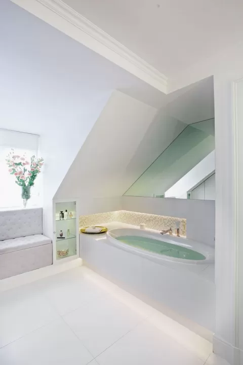 nowoczesna biała łazienka