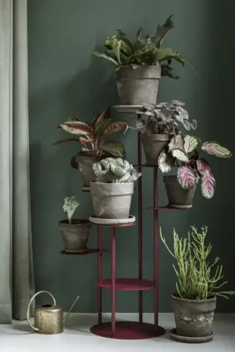 Wielopoziomowy stojak na kwiaty