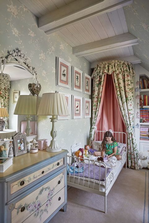 Dom pod Warszawą: prosty, sielski, subtelnie elegancki