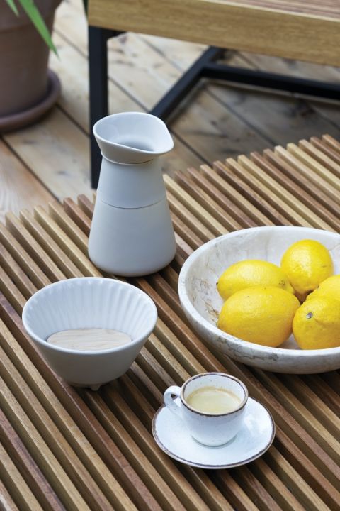 drewniany taras dekoracje