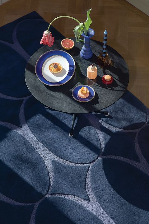 jak dobrać dywan do salonu