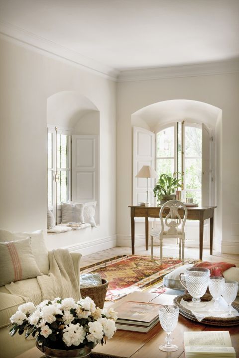 kącik do czytania przy oknie